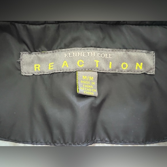 Kenneth Cole Women’s  down/feather puffer vest - Picture 3 of 4